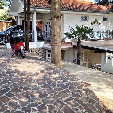 Apartment Damijan Krk Town Zewnętrze zdjęcie