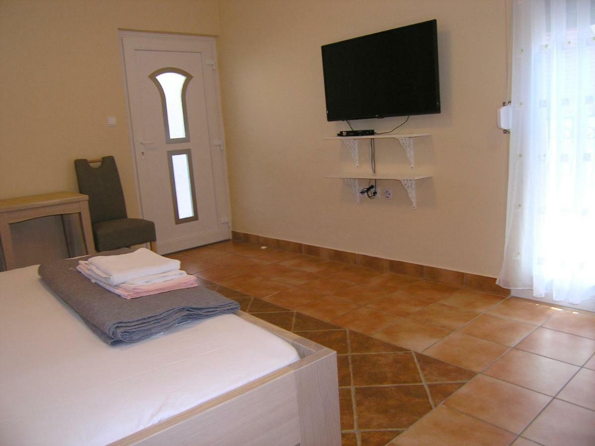 Apartment Damijan Krk Town Zewnętrze zdjęcie