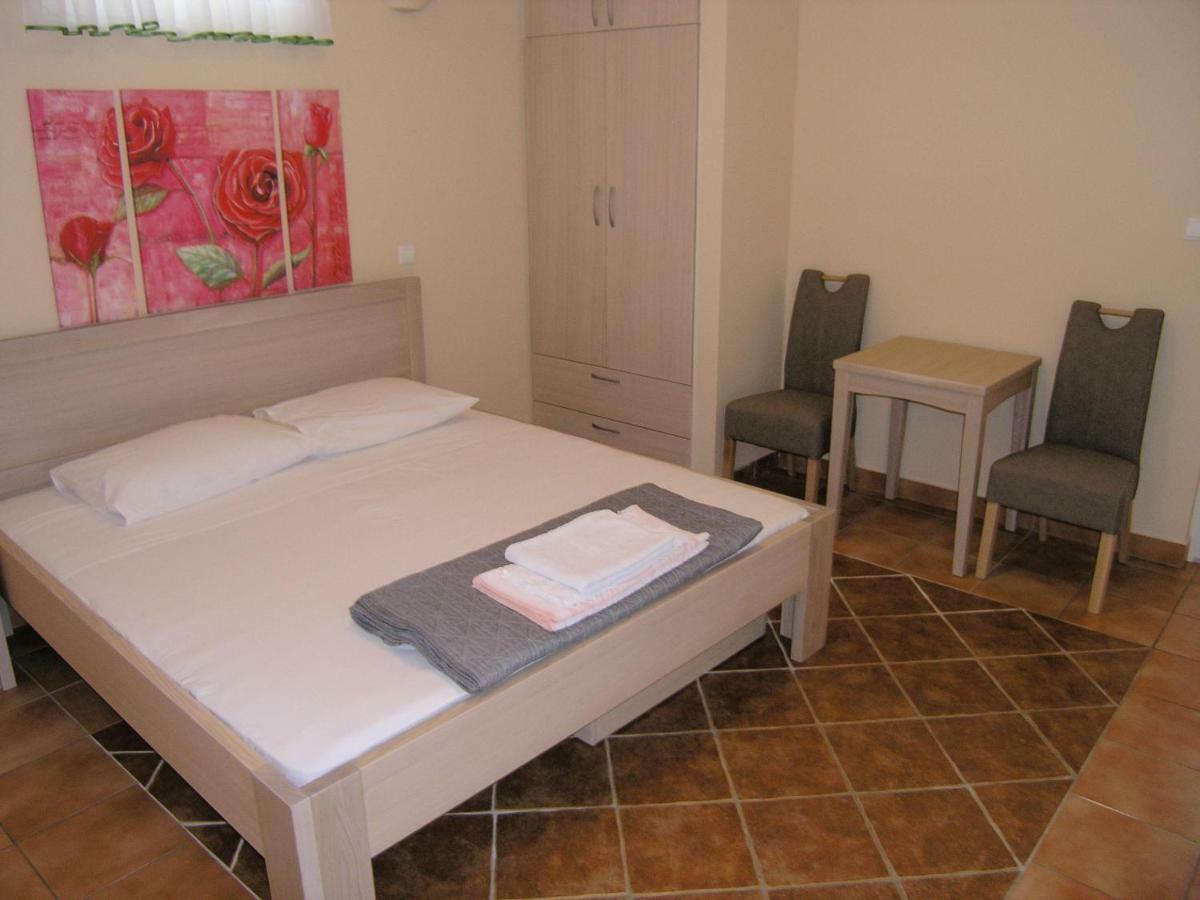 Apartment Damijan Krk Town Zewnętrze zdjęcie