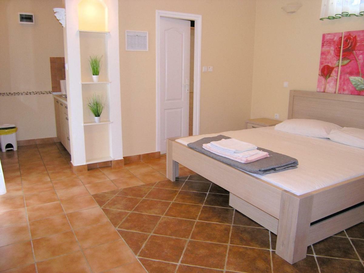 Apartment Damijan Krk Town Zewnętrze zdjęcie