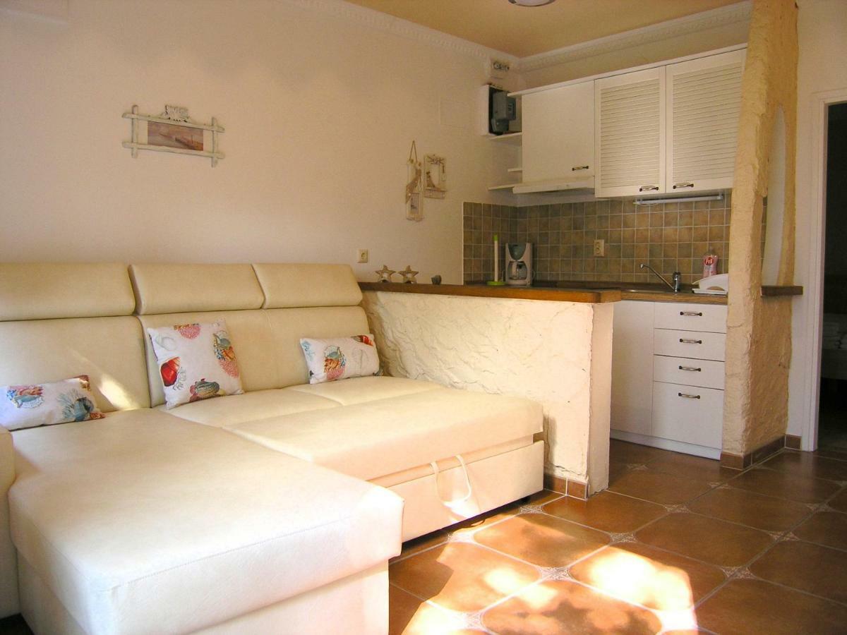 Apartment Damijan Krk Town Zewnętrze zdjęcie
